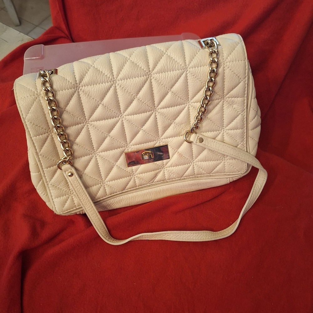 Elegant Cream Quilted Shoulder Bag